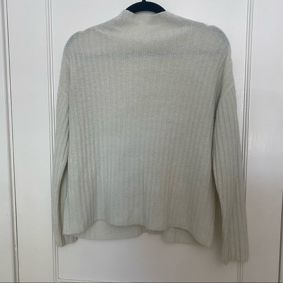 🌱MOCK NECK SWEATER 🌱 - Picture 3 of 3